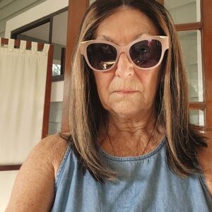 Wig Glueless wear and go blonde highlight. Pre cut 5 x 5 closure lace wig. human